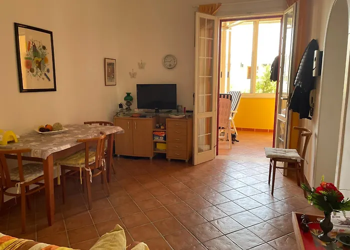 Apartment Del Glicine Baia