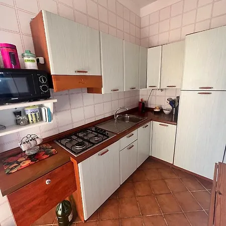 Del Glicine Baia Apartment