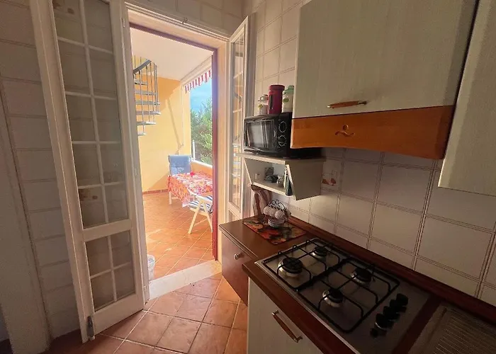 Del Glicine Baia Apartment